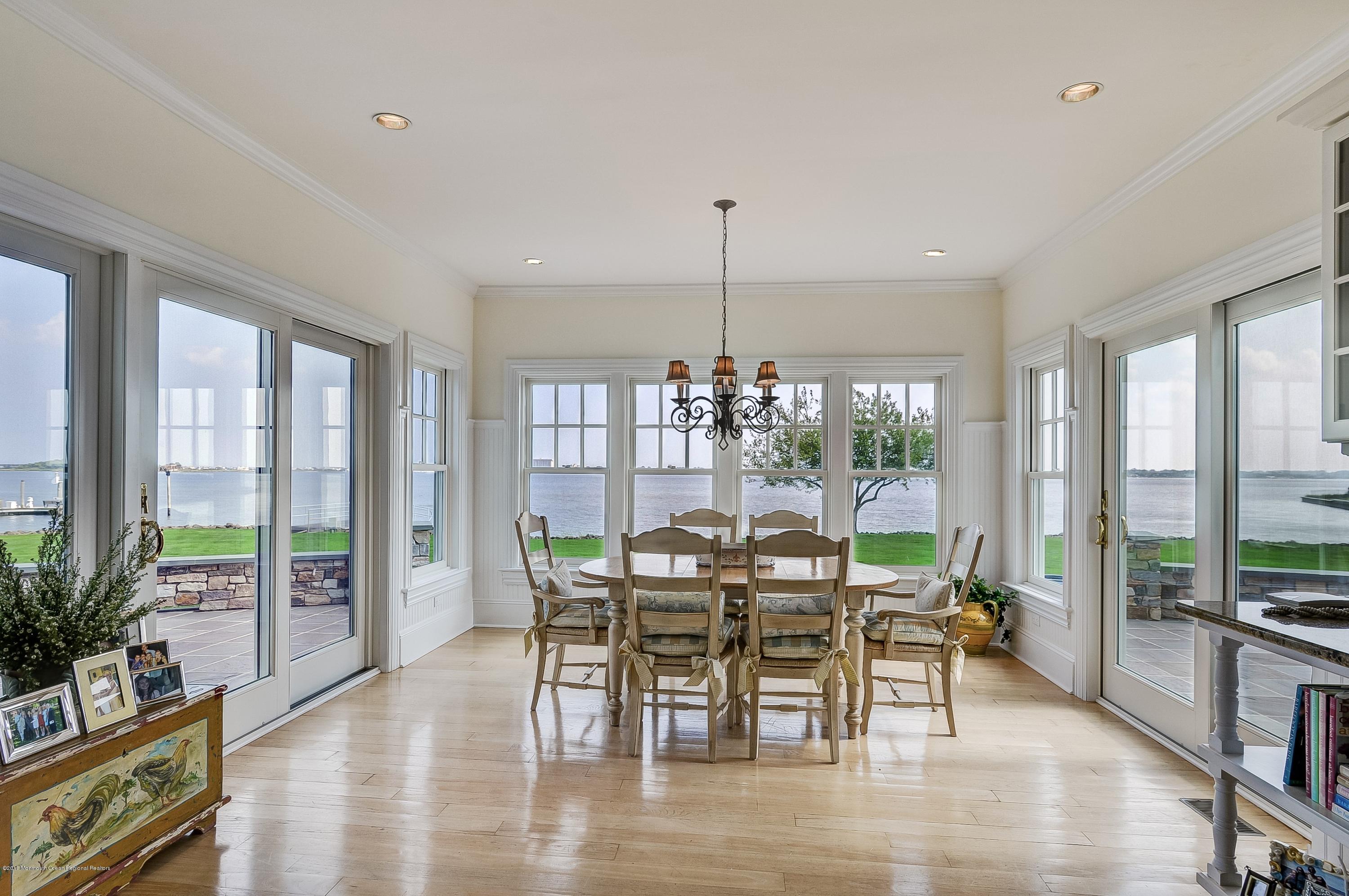 21 Heathcliff Road Rumson, NJ 07760 - Photo 17 of 64 16_Breakfast area