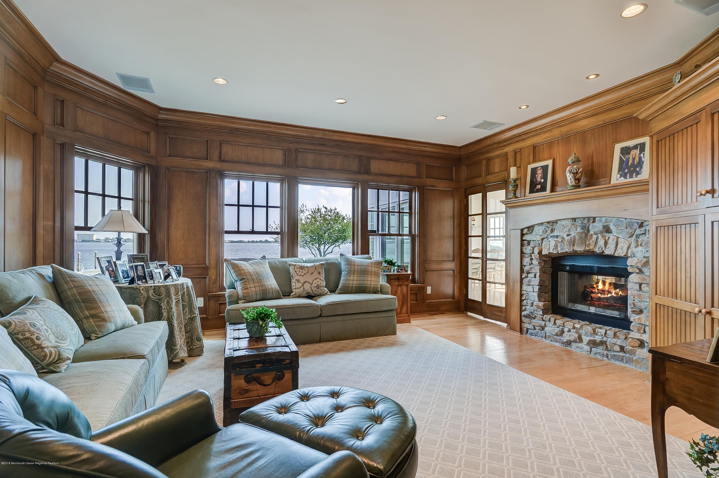 21 Heathcliff Road Rumson, NJ 07760 - Photo 20 of 64 19_Den