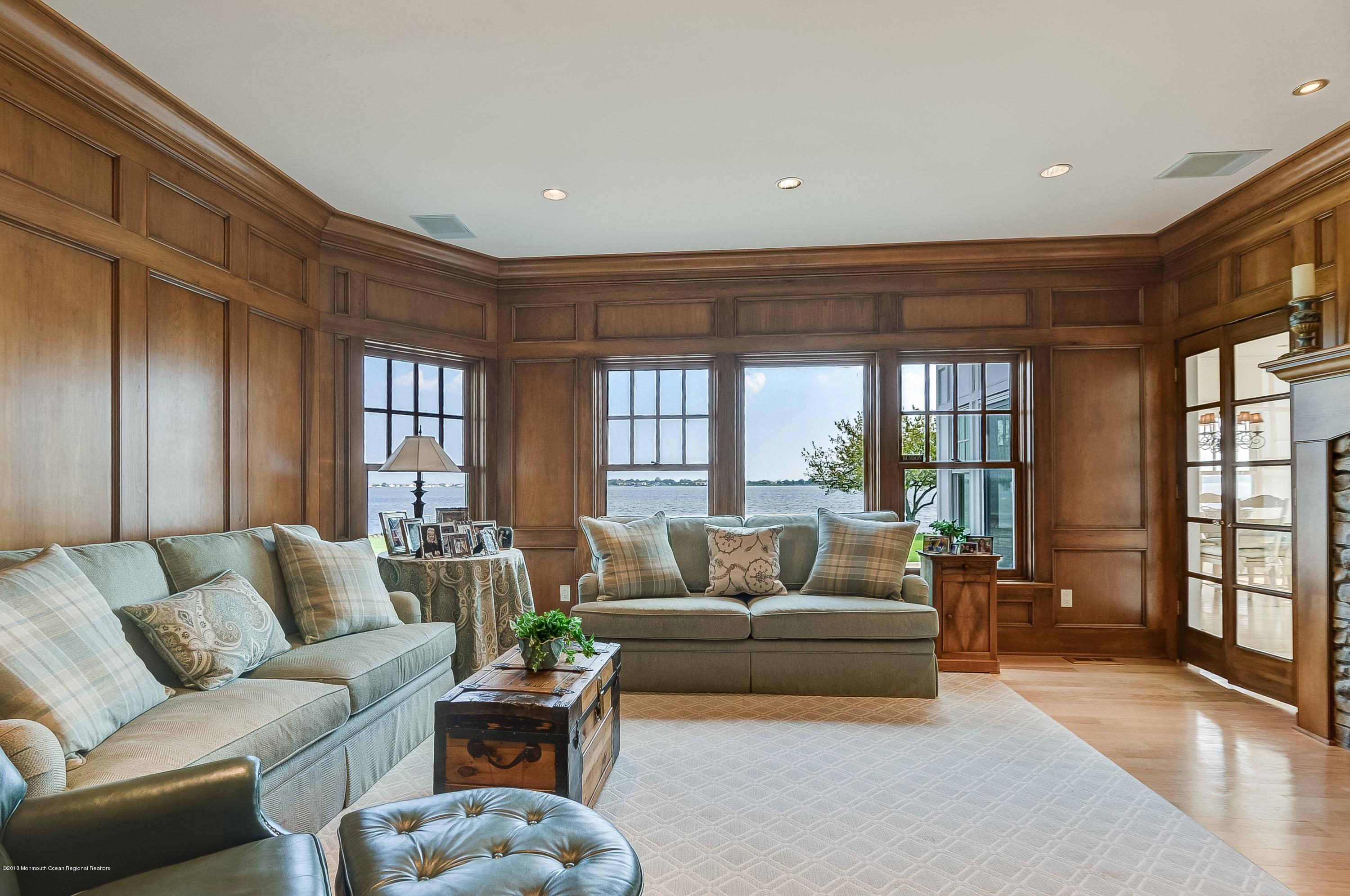 21 Heathcliff Road Rumson, NJ 07760 - Photo 21 of 64 20_Den