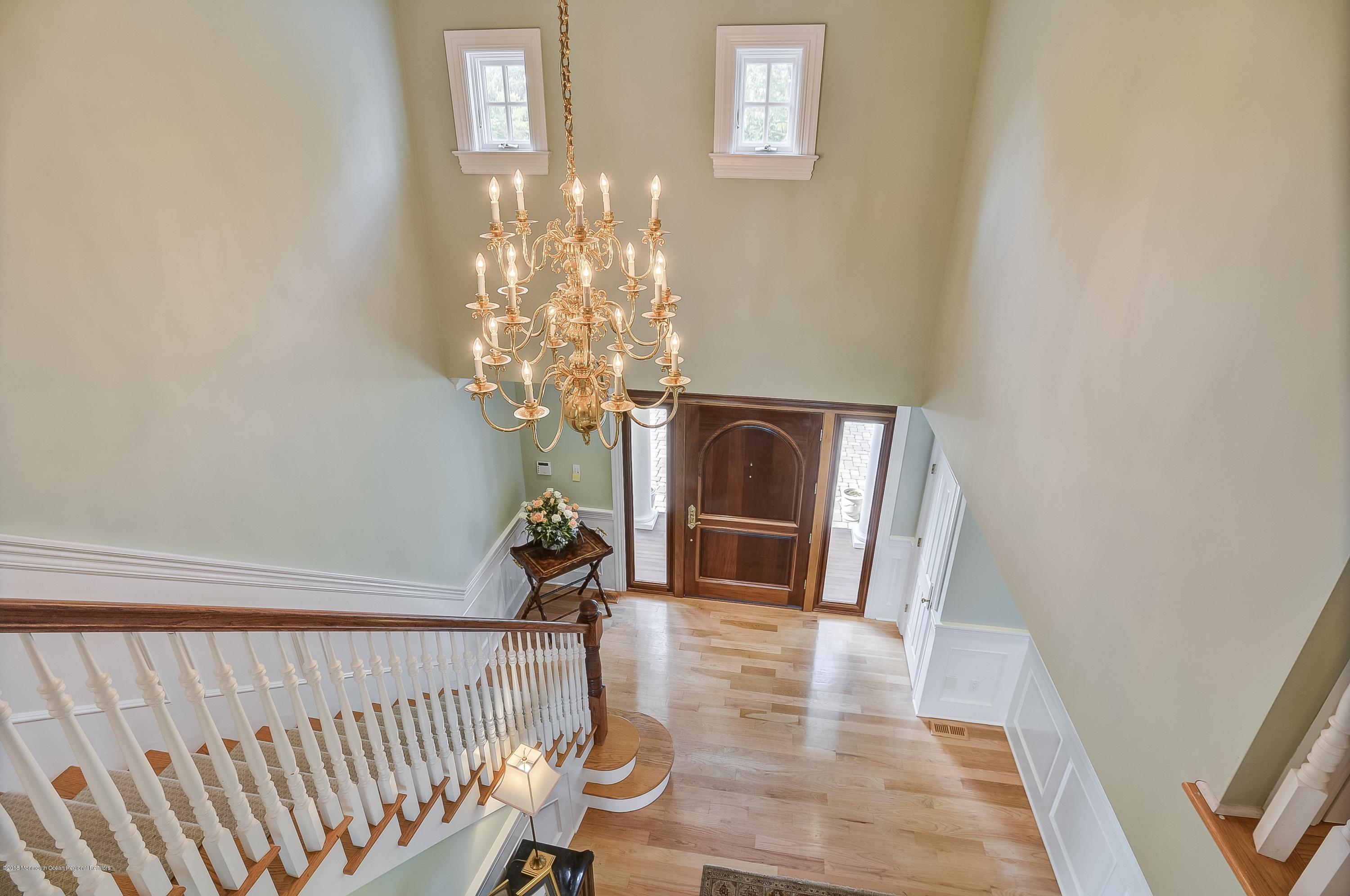 21 Heathcliff Road Rumson, NJ 07760 - Photo 29 of 64 28_Foyer