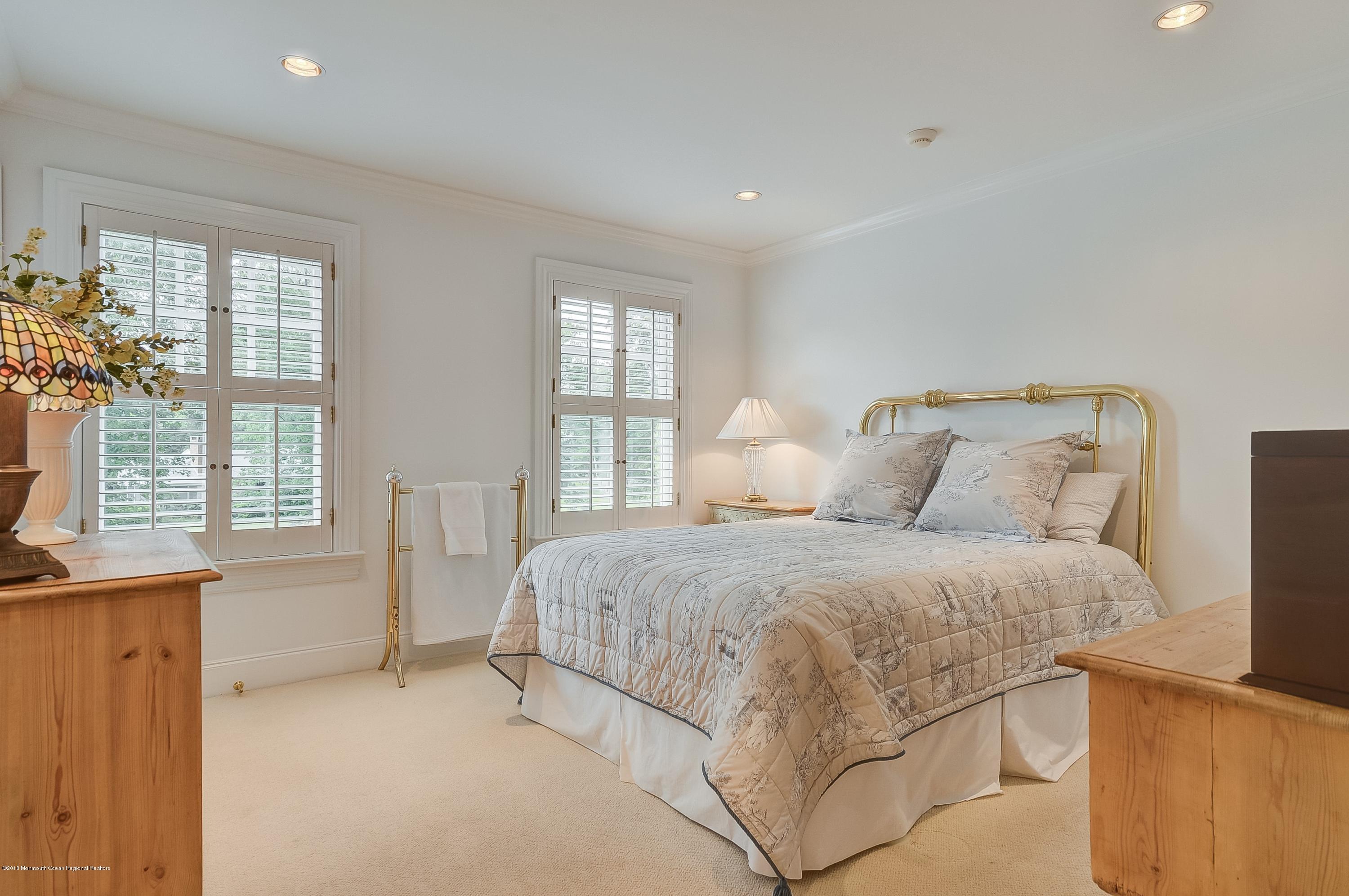 21 Heathcliff Road Rumson, NJ 07760 - Photo 38 of 64 37_En-Suite
