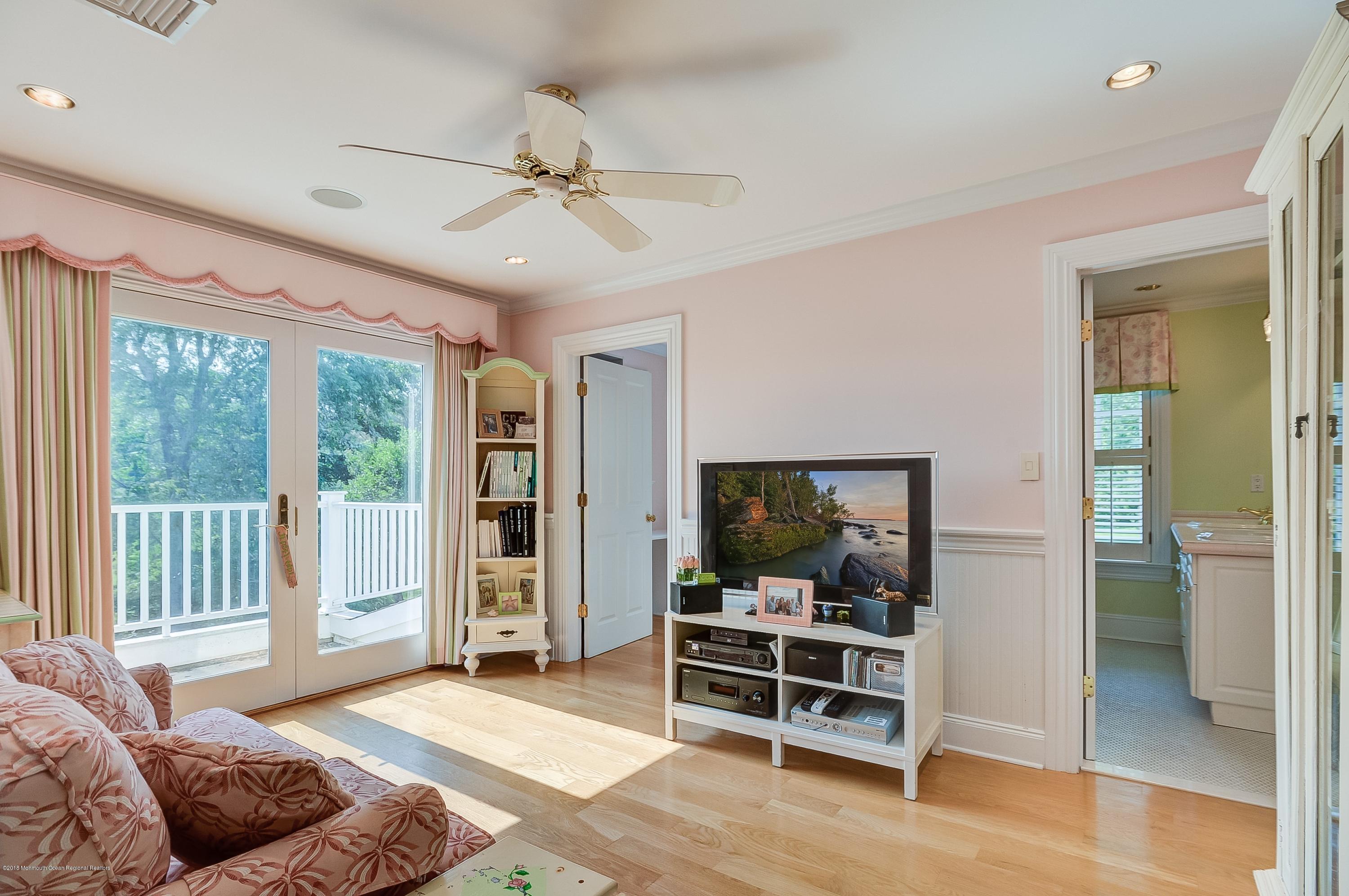 21 Heathcliff Road Rumson, NJ 07760 - Photo 42 of 64 41_Children's Suite Play room
