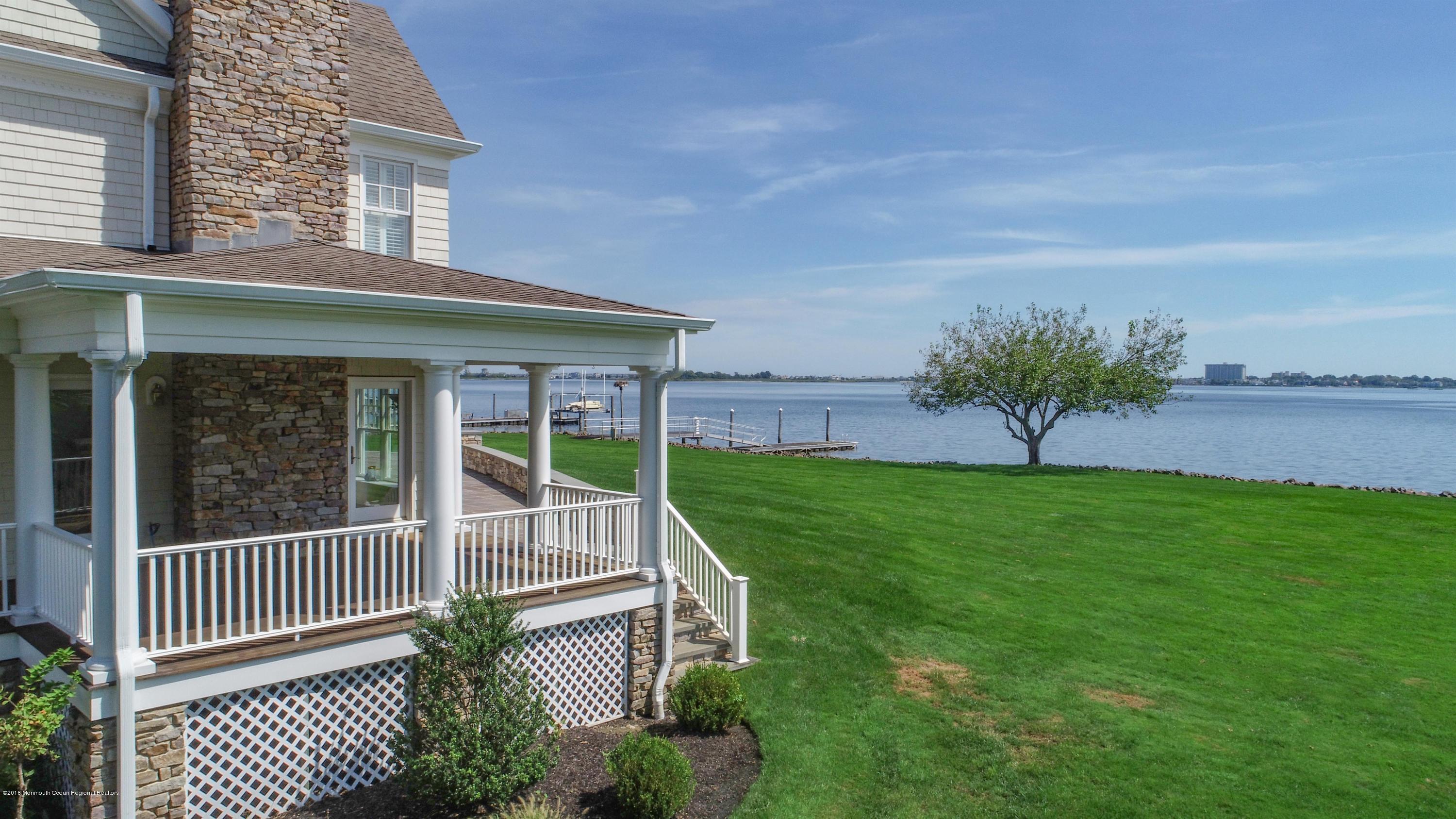 21 Heathcliff Road Rumson, NJ 07760 - Photo 46 of 64 45_Porch view