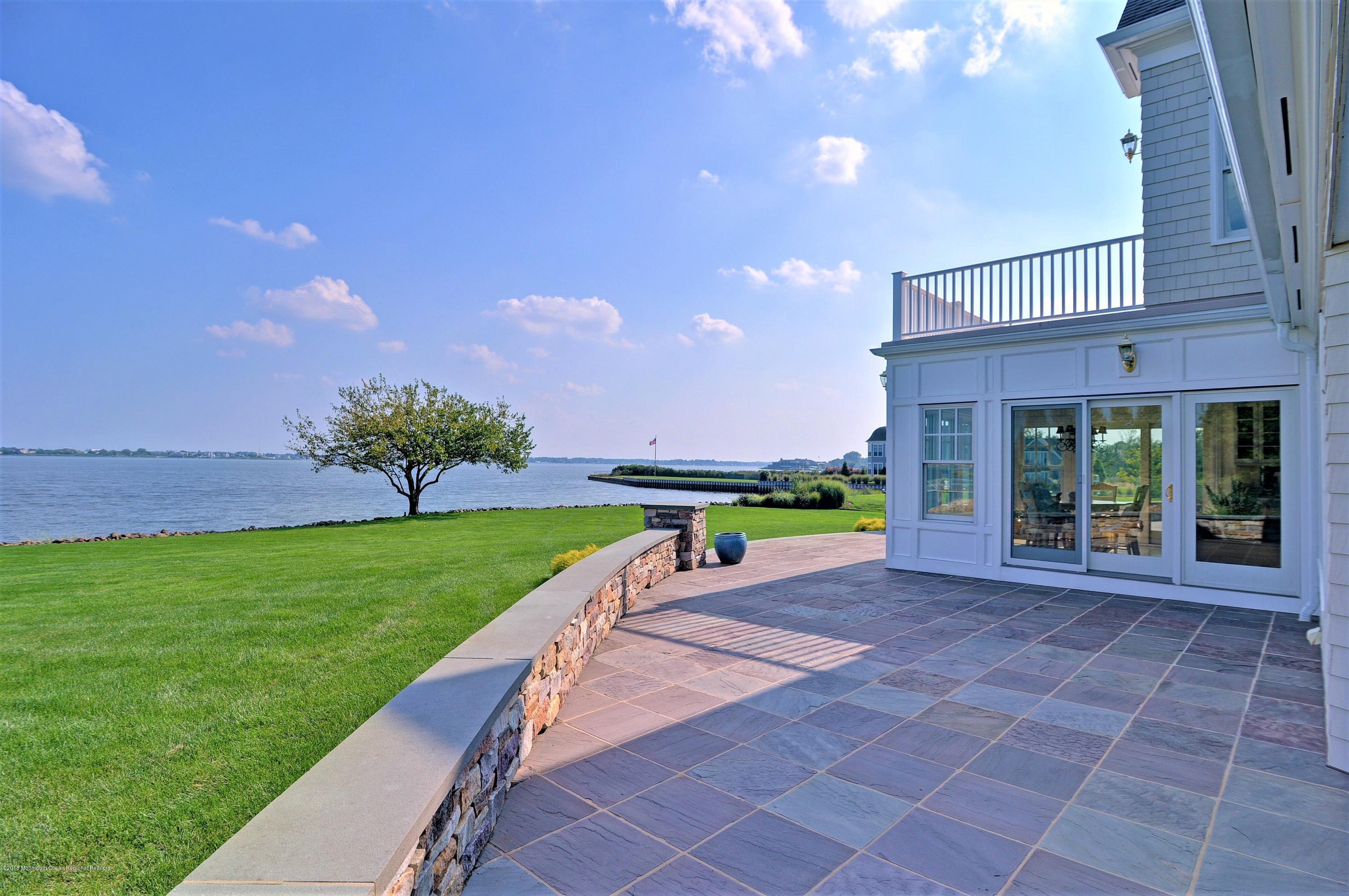 21 Heathcliff Road Rumson, NJ 07760 - Photo 49 of 64 48_Patio