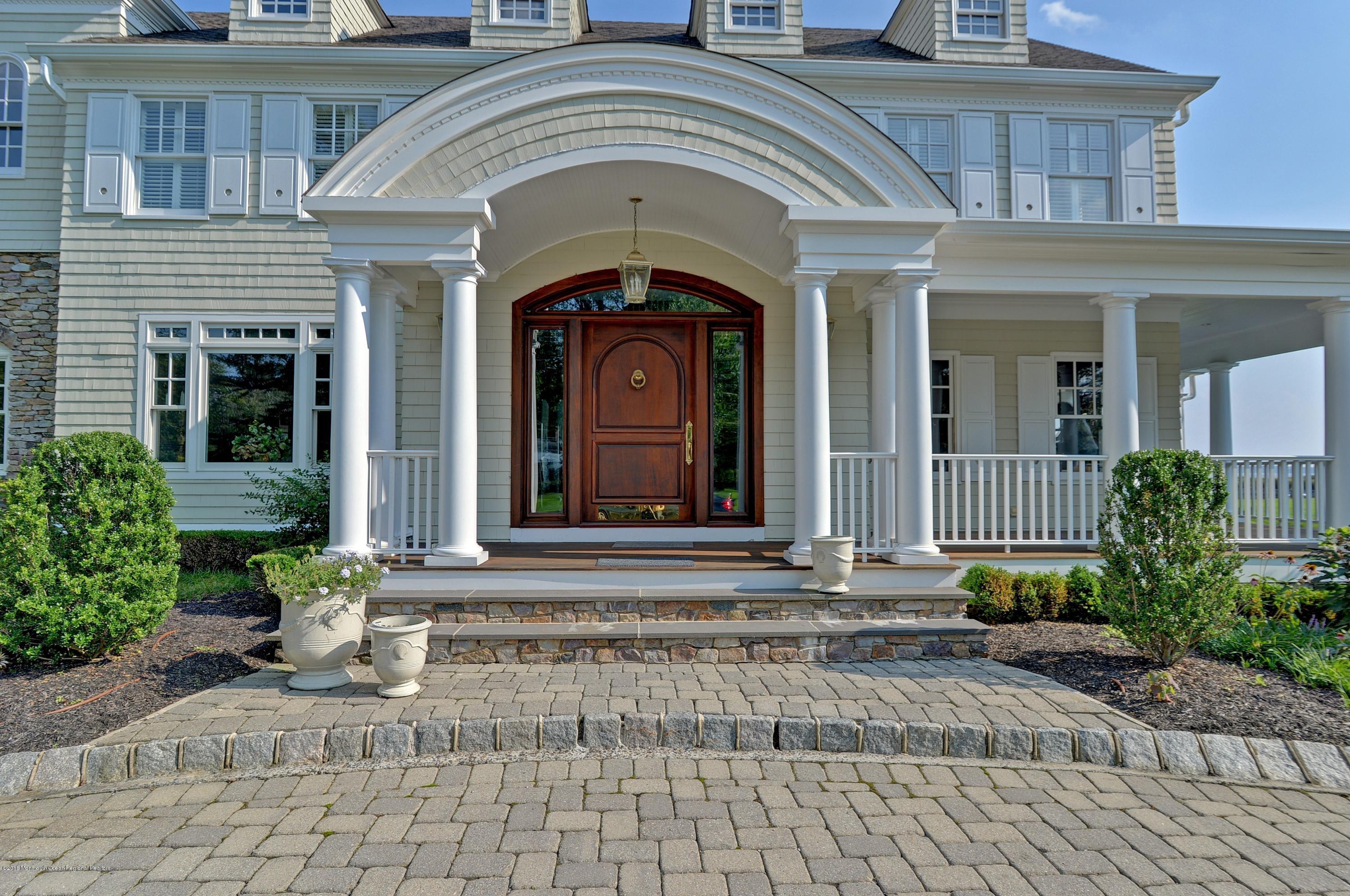 21 Heathcliff Road Rumson, NJ 07760 - Photo 5 of 64 04_Front entrance