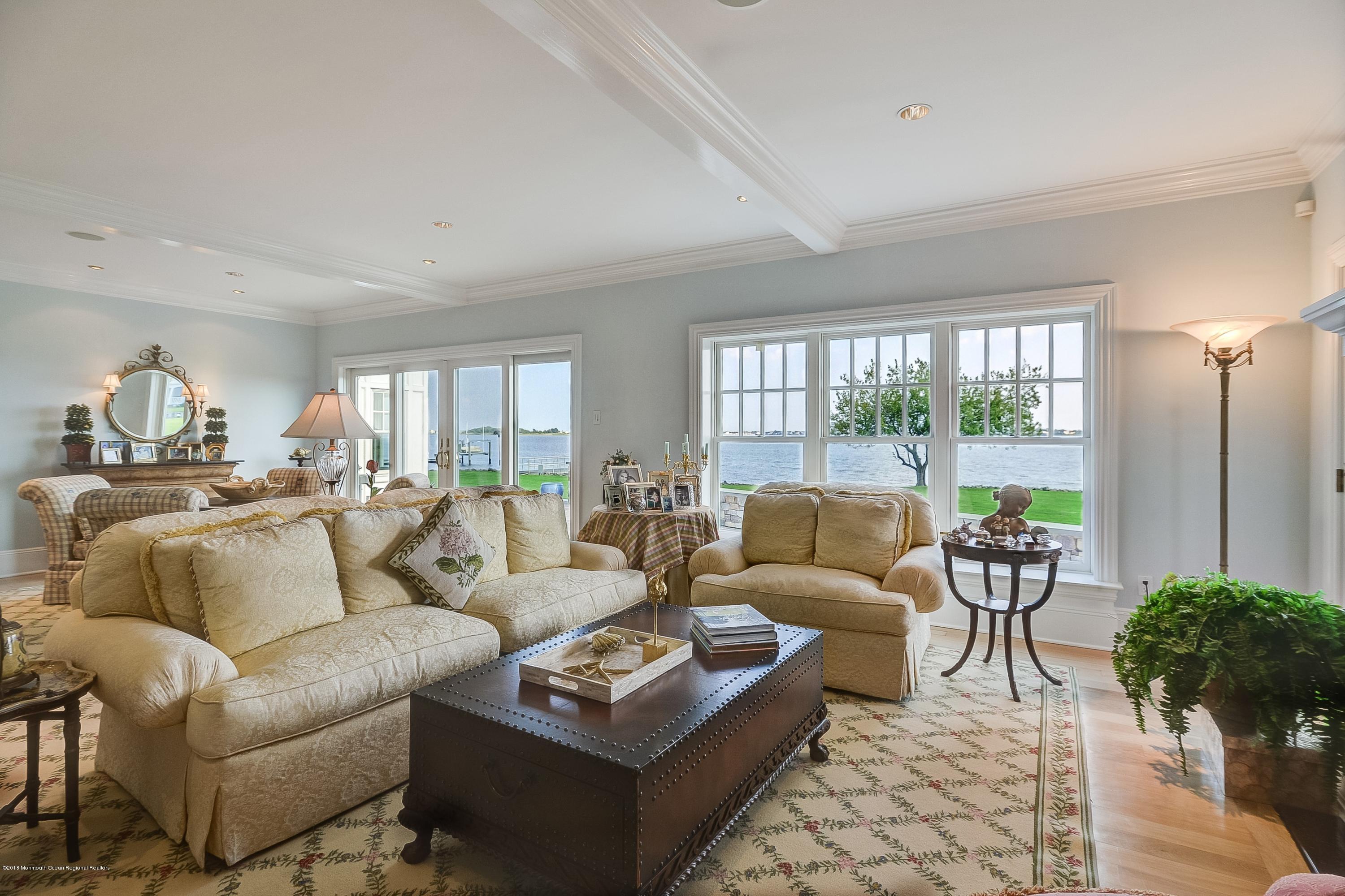 21 Heathcliff Road Rumson, NJ 07760 - Photo 9 of 64 08_Great Room