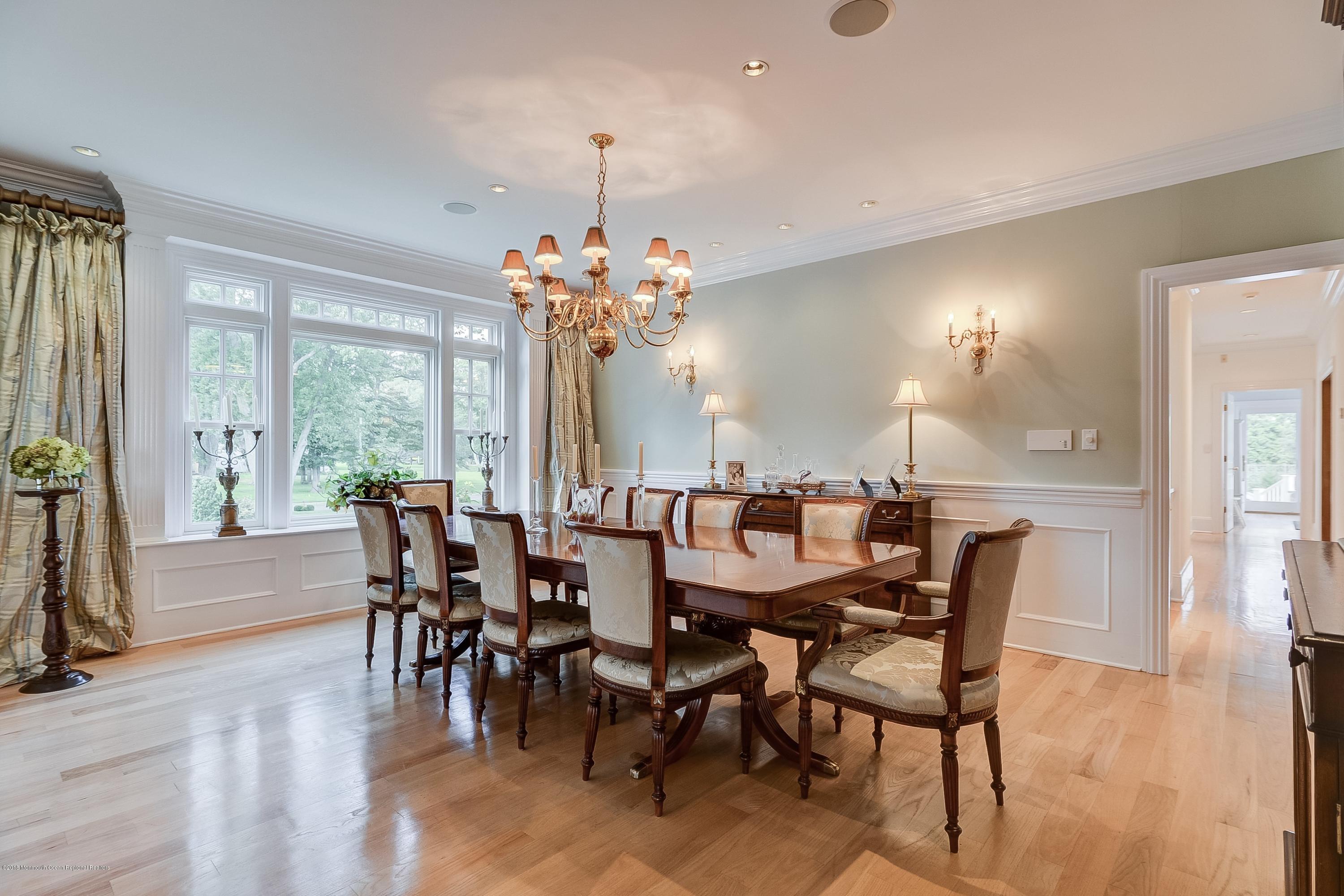 21 Heathcliff Road Rumson, NJ 07760 - Photo 10 of 64 09_Dining