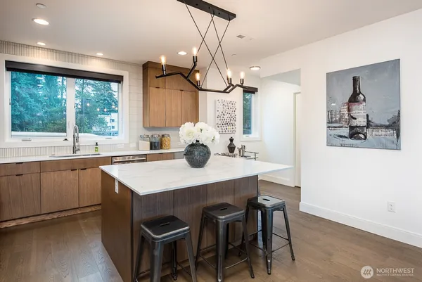 $8,900 | 125 100th Avenue Northeast, Unit 155, Bellevue, WA 98004