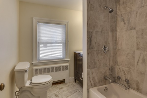 18 Richardson Road Lynn, MA 01904 - Photo 22 of 30 Gallery Image 22