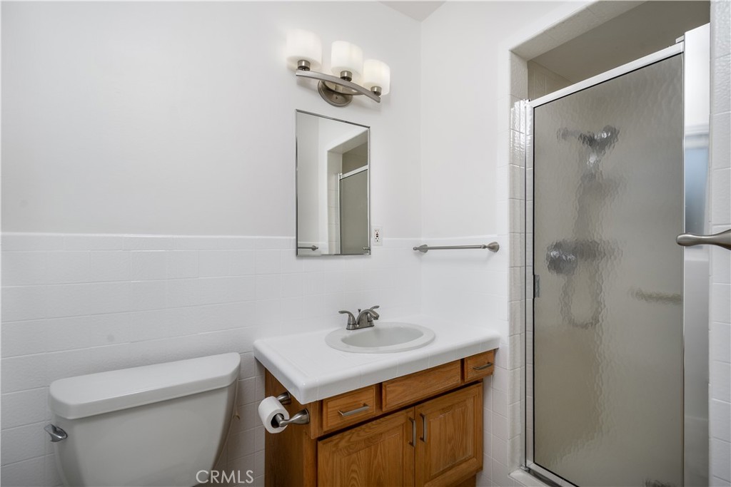 10308 Cole Road Whittier, CA 90603 - Photo 25 of 49 Primary Bedroom En-Suite Bathroom