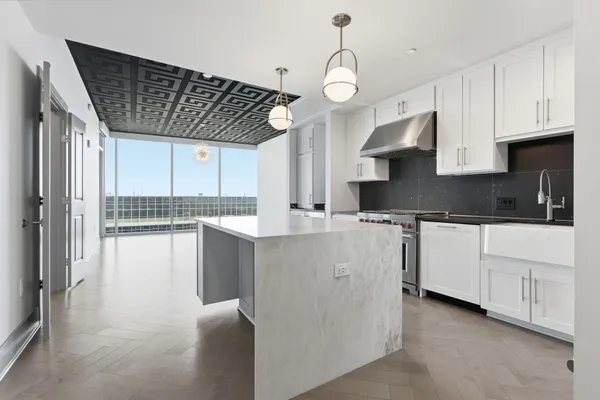 $5,800 | 1616 West End Avenue, Unit 3006, Nashville, TN 37203