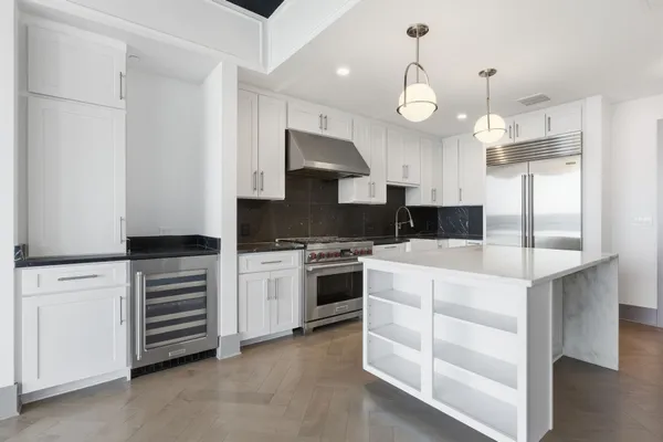 $5,800 | 1616 West End Avenue, Unit 3006, Nashville, TN 37203