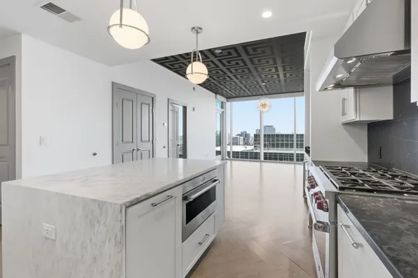 $5,800 | 1616 West End Avenue, Unit 3006, Nashville, TN 37203