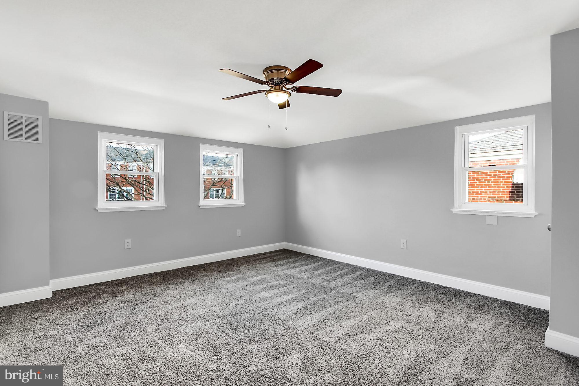 8615 Pleasant Plains Road Baltimore, MD 21286 - Photo 12 of 27 Living Room