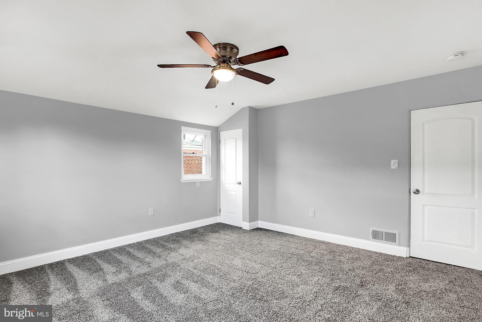 8615 Pleasant Plains Road Baltimore, MD 21286 - Photo 13 of 27 Living Room