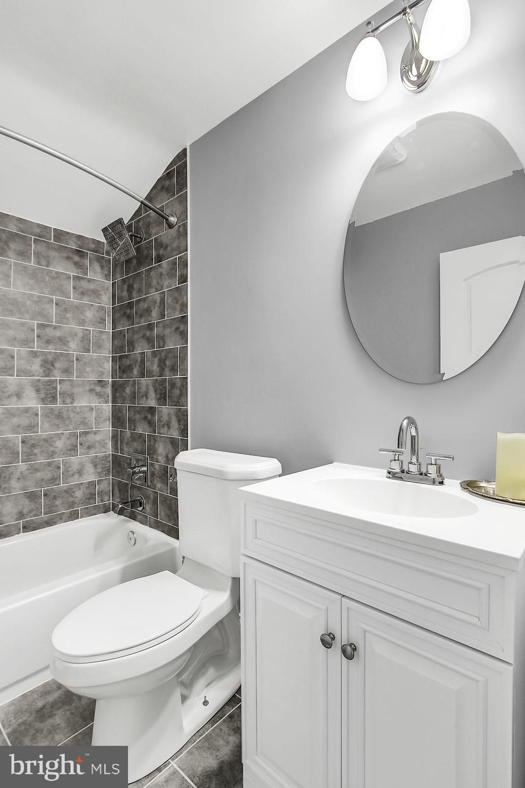 8615 Pleasant Plains Road Baltimore, MD 21286 - Photo 15 of 27 Bathroom