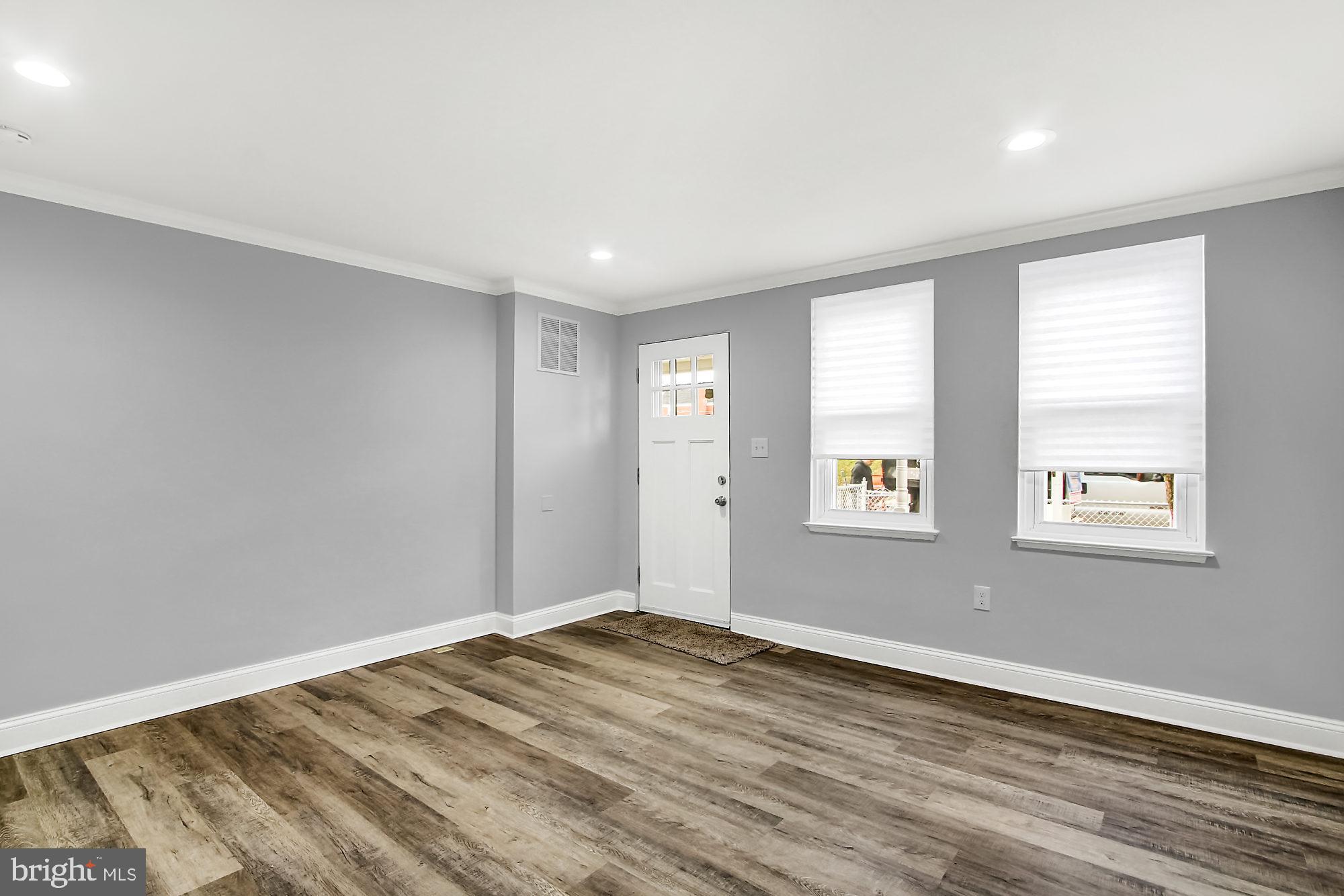 8615 Pleasant Plains Road Baltimore, MD 21286 - Photo 8 of 27 Entryway / Living Room