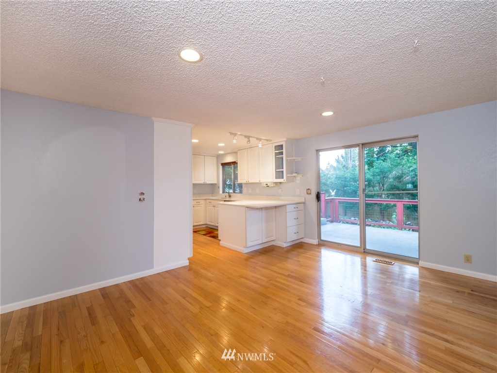 20316 98th Avenue Northeast Bothell, WA 98011 - Photo 9 of 25 Gallery Image 9