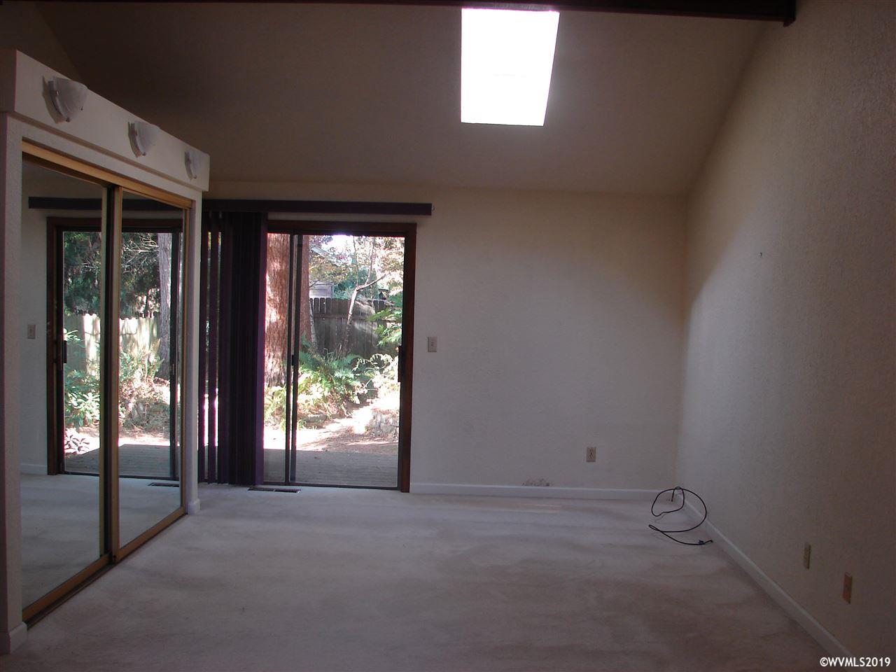 3895 Lone Oak Road Southeast Salem, OR 97302 - Photo 12 of 23 Gallery Image 12