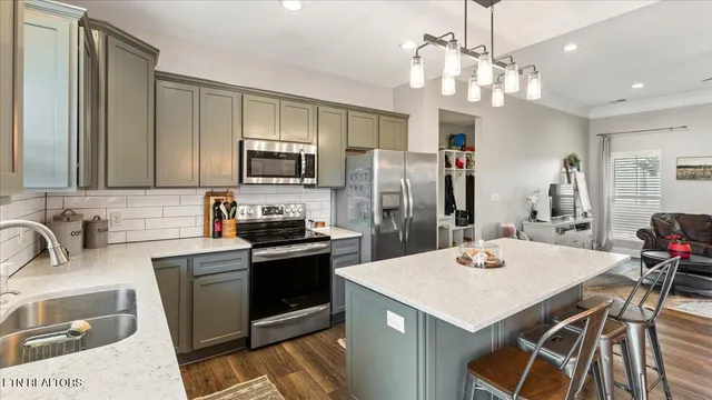 $399,900 | 2883 Alden Glenn Court, Sevierville, TN 37876