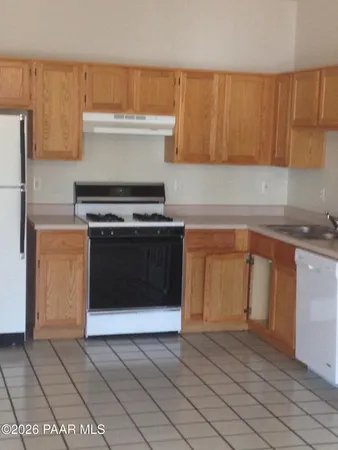 $1,325 | 6144 North Rockland Drive, Unit B, Prescott Valley, AZ 86314