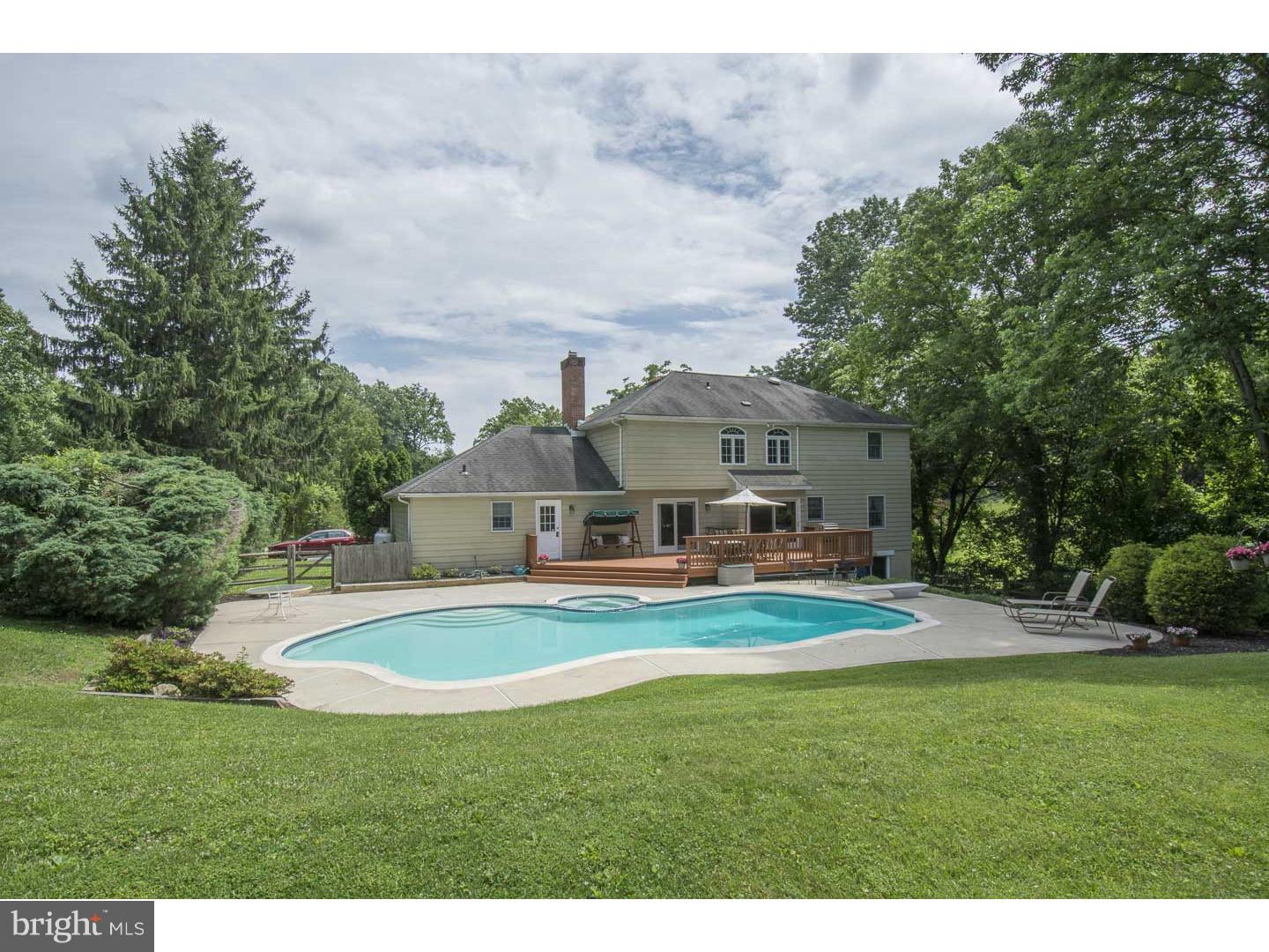155 Poplar Road Newtown Square, PA 19073 - Photo 24 of 25 Exterior Back