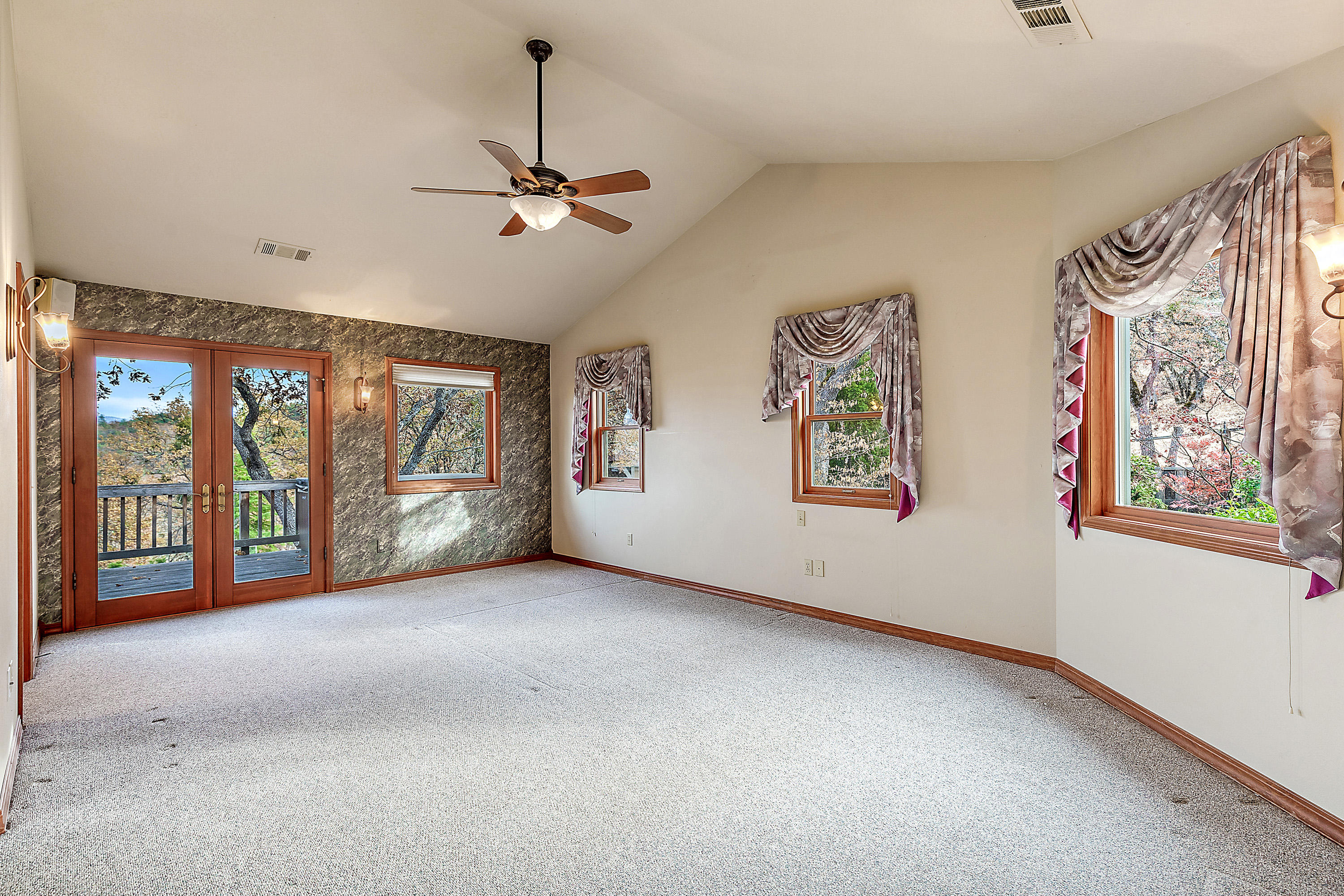 2543 Pioneer Road Talent, OR 97540 - Photo 24 of 45 60_PR_60