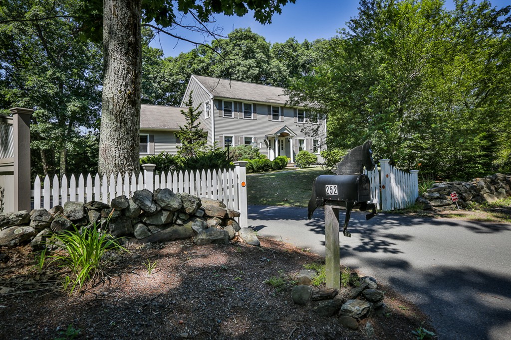 252 Ipswich Road Boxford, MA 01921 - Photo 1 of 30