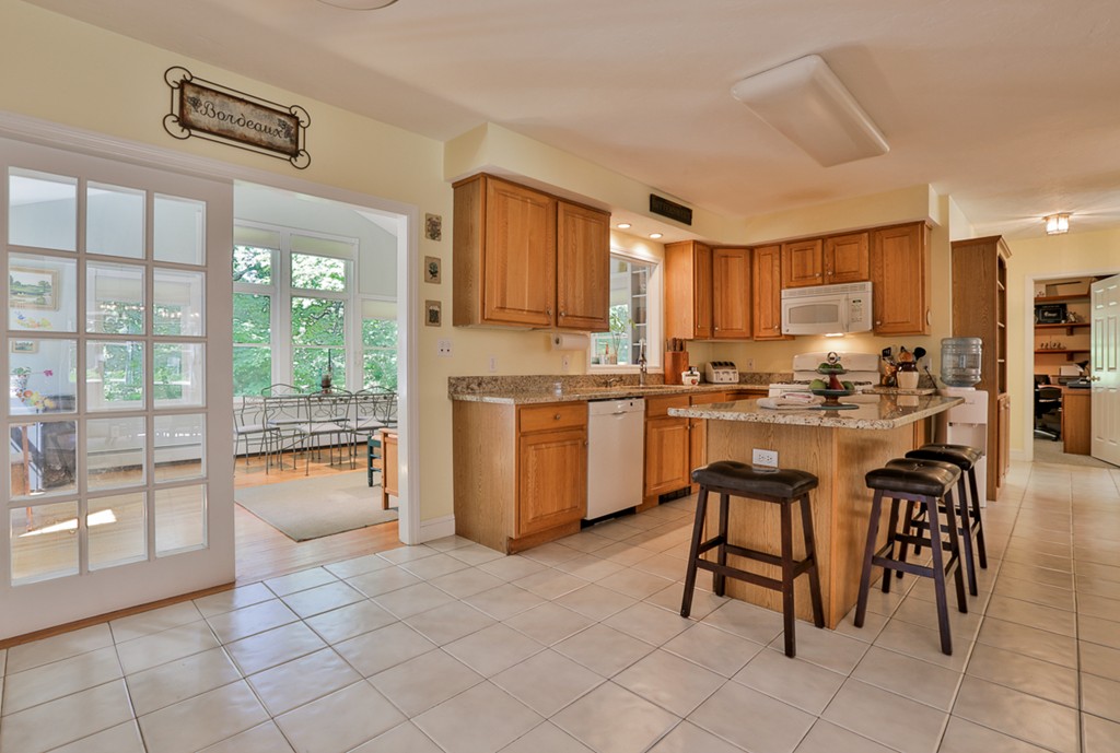 252 Ipswich Road Boxford, MA 01921 - Photo 14 of 30