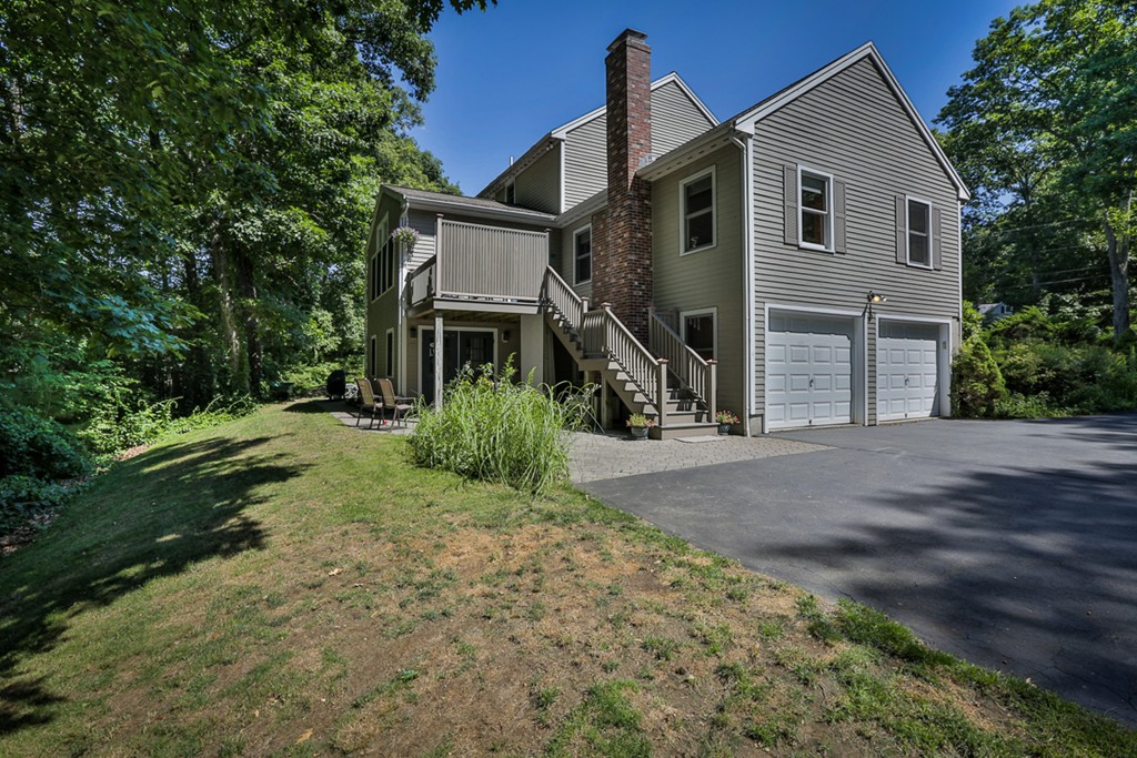 252 Ipswich Road Boxford, MA 01921 - Photo 4 of 30