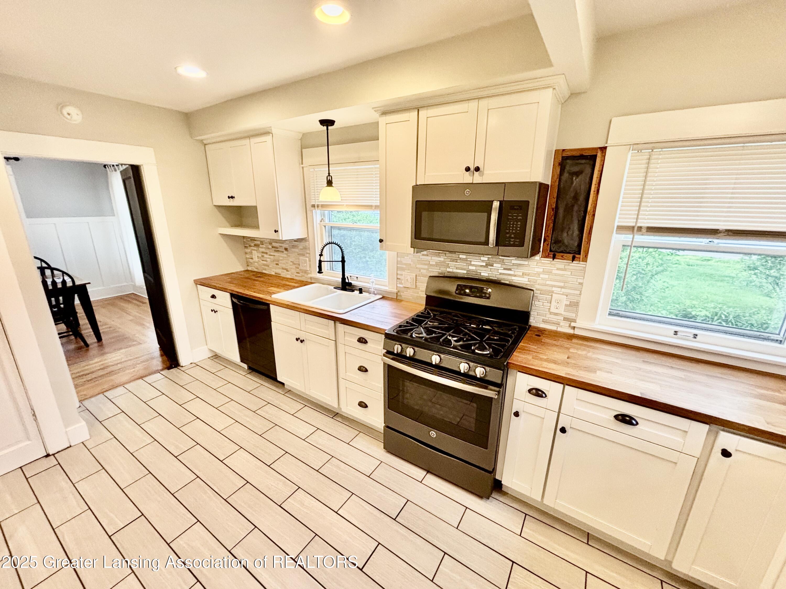 1519 Osborn Road Lansing, MI 48915 - Photo 29 of 72 IMG_4946 2