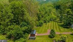 471 Shady Dell Road York, PA 17403 - Photo 3 of 3 a view of yard