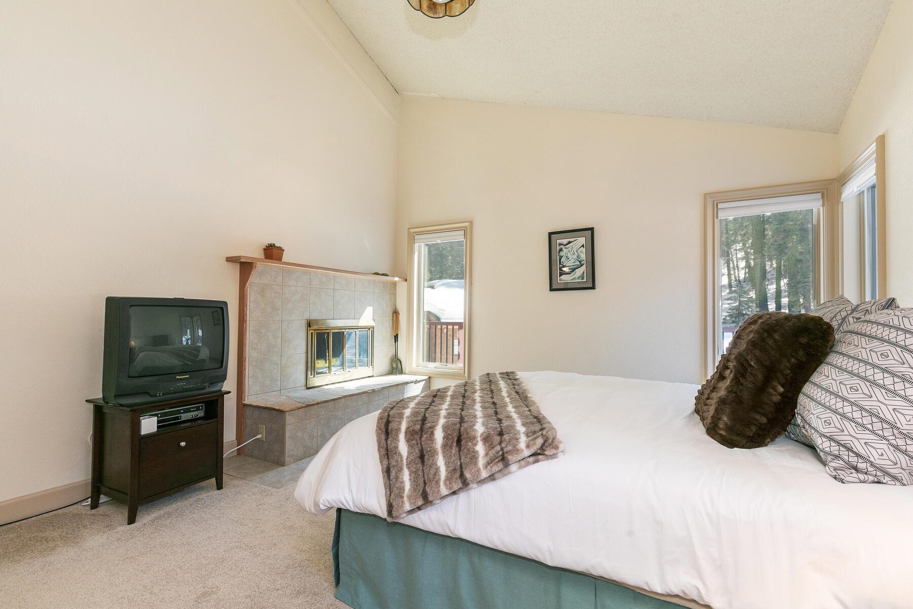 1479 Upper Bench Road Alpine Meadows, CA 96146 - Photo 8 of 21 Gallery Image 8