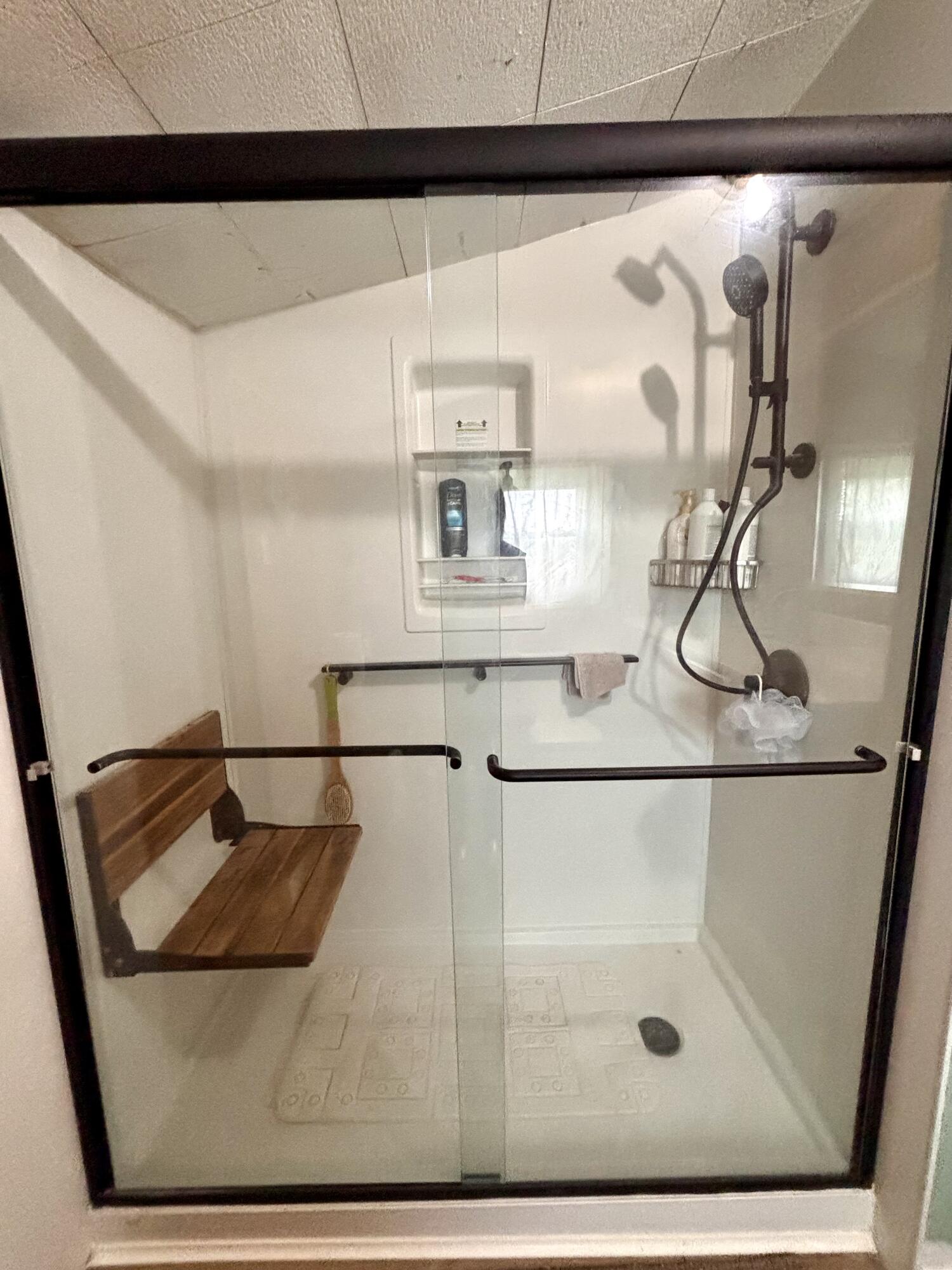 19973 Elm Road Joplin, MO 64801 - Photo 18 of 22 Shower