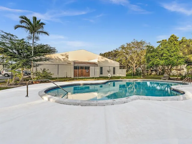 $3,500 | 1381 Northwest 99th Avenue, Unit 172, Pembroke Pines, FL 33024