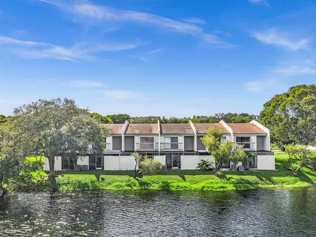 $3,500 | 1381 Northwest 99th Avenue, Unit 172, Pembroke Pines, FL 33024