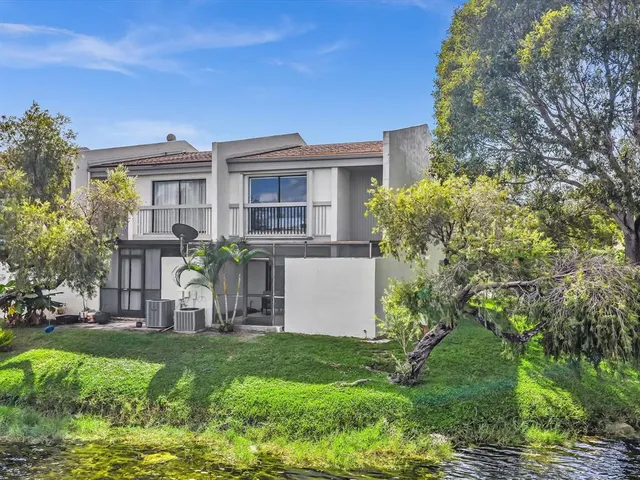 $3,500 | 1381 Northwest 99th Avenue, Unit 172, Pembroke Pines, FL 33024