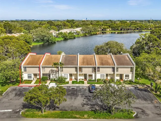 $3,500 | 1381 Northwest 99th Avenue, Unit 172, Pembroke Pines, FL 33024