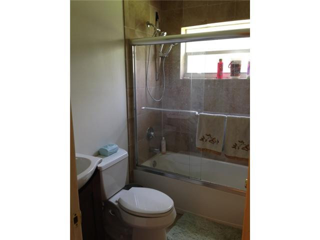 4870 Ataman Street Boca Raton, FL 33428 - Photo 7 of 9 Bathroom