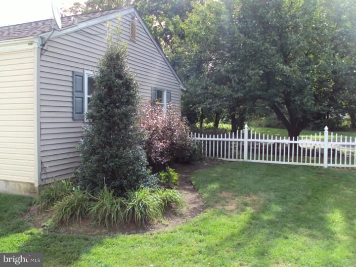 1710 Ritter Avenue Bristol, PA 19007 - Photo 9 of 16 Exterior Side