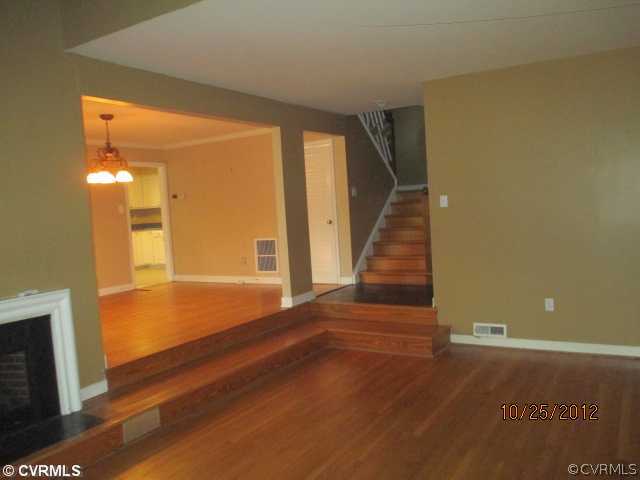 4202 Northwich Road Midlothian, VA 23112 - Photo 3 of 10 Living Room