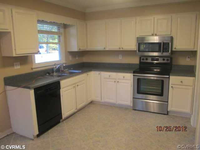 4202 Northwich Road Midlothian, VA 23112 - Photo 4 of 10 Kitchen
