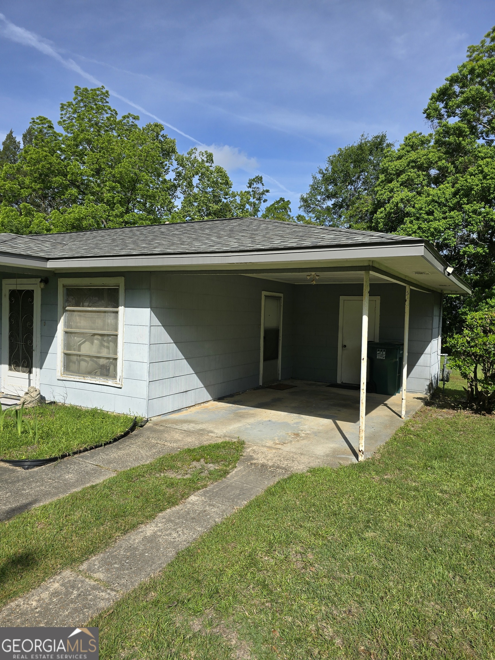 108 Sunset Drive Eufaula, AL 36027 - Photo 11 of 12 a house view with a garden space