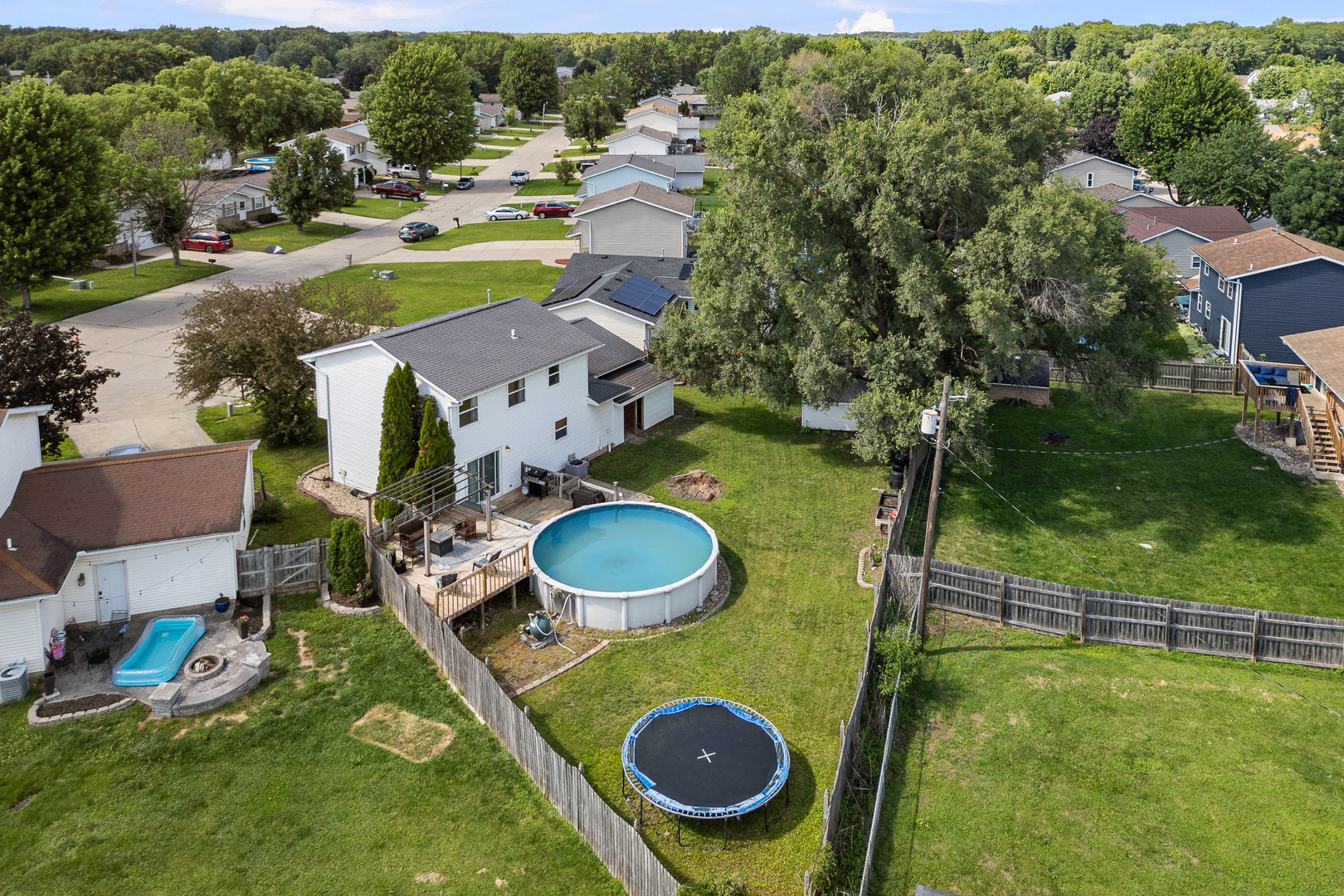 322 Sullivan Drive Colona, IL 61241 - Photo 3 of 33
