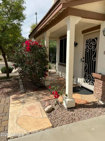 $2,100 | 2552 West St Catherine Avenue, Phoenix, AZ 85041