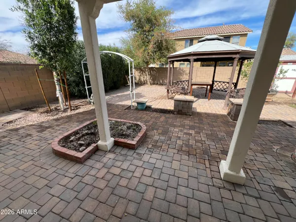 $2,100 | 2552 West St Catherine Avenue, Phoenix, AZ 85041