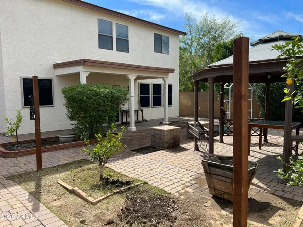 $2,100 | 2552 West St Catherine Avenue, Phoenix, AZ 85041