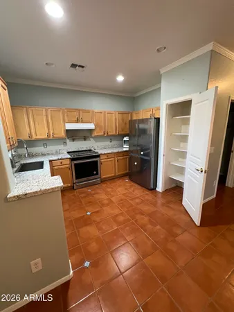 $2,100 | 2552 West St Catherine Avenue, Phoenix, AZ 85041