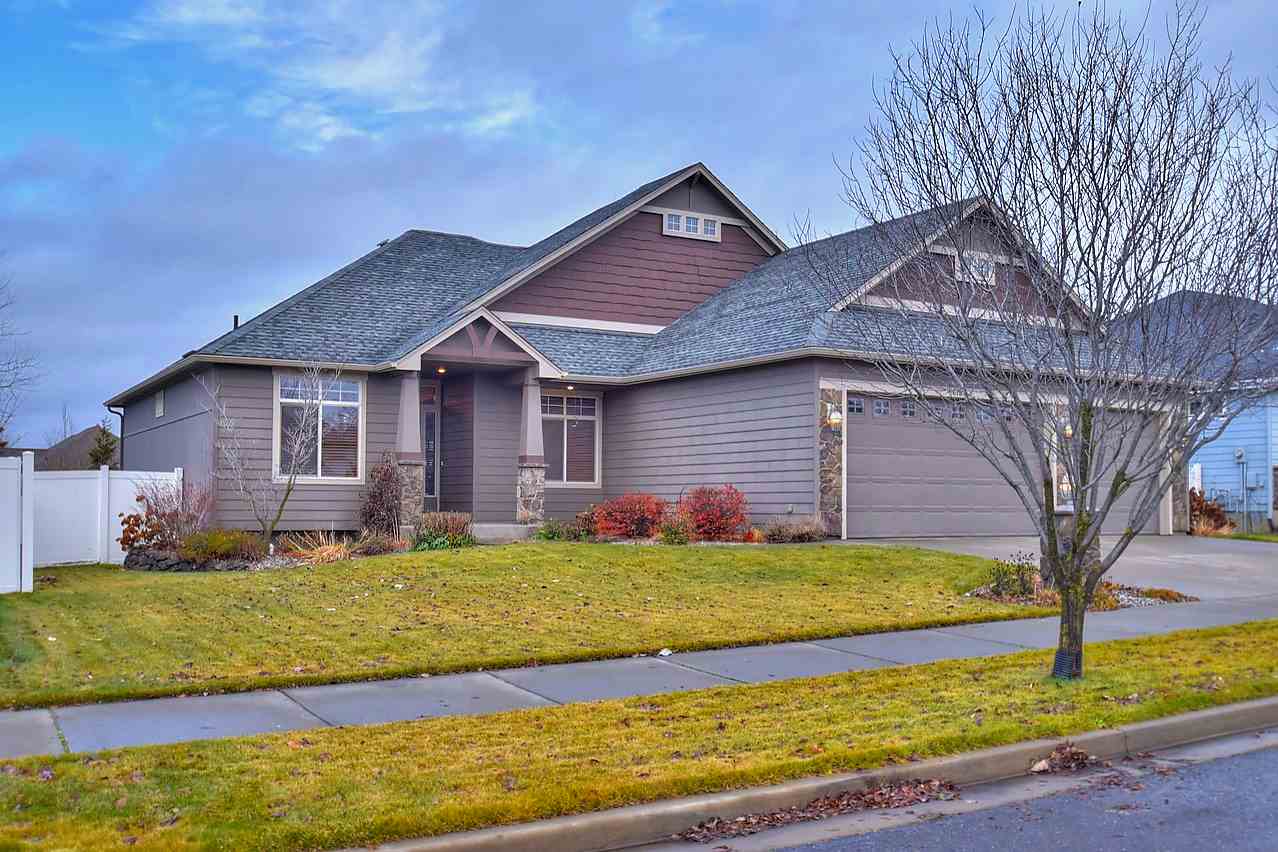 2618 West Hawthorne Road Spokane, WA 99208 - Photo 2 of 20