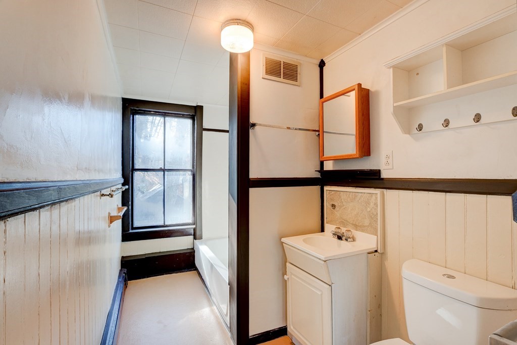 1534 Main St Extension Athol, MA 01331 - Photo 12 of 42 Gallery Image 12